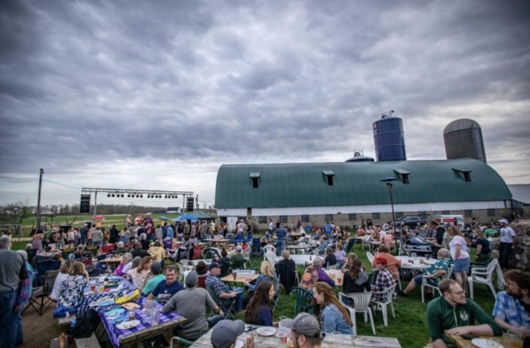 stony acres farm pizza outdoors 768x505