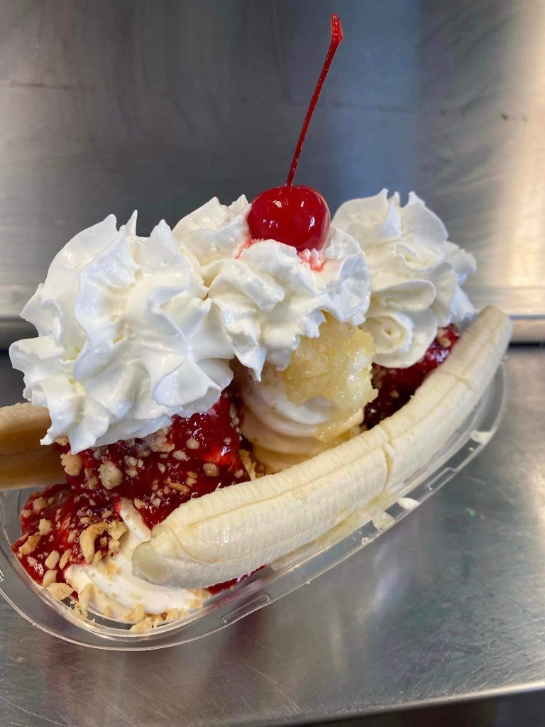 banana split lillys soft server stratford 768x1024