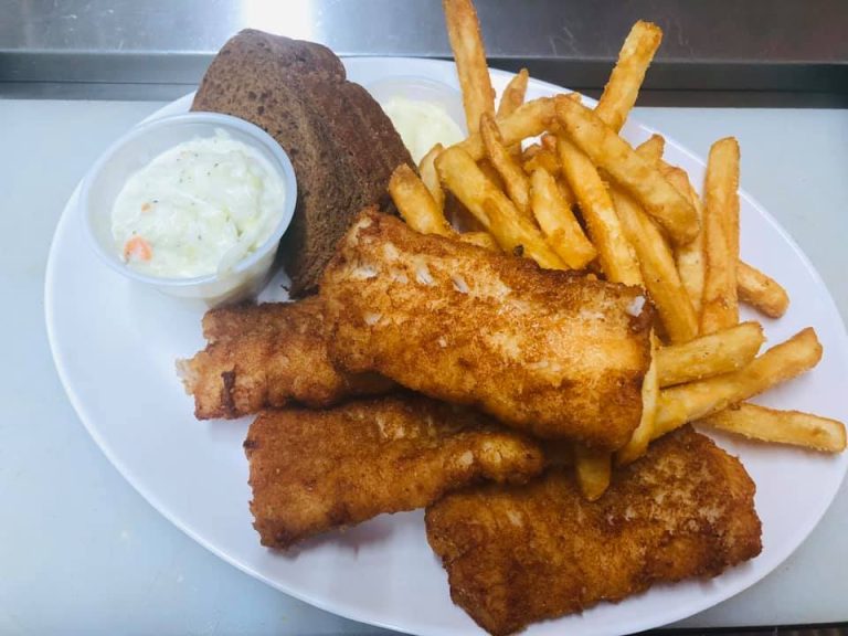 fish fry stratford wild steer diner 768x576