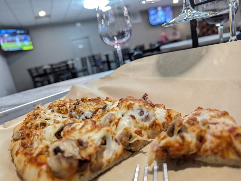 hop grape marshfield wi restaurant pizza 768x579