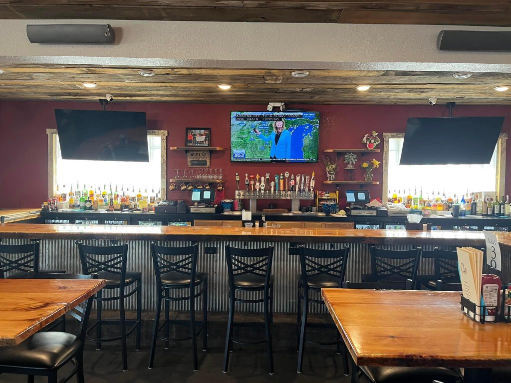 pour choices marshfield restaurant bar 1024x768
