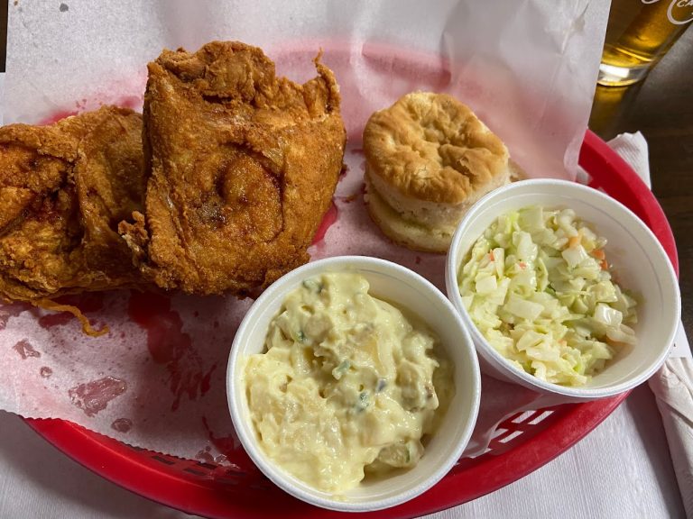 scottys pizza chicken restaurant marshfield wi fried chicken 768x576