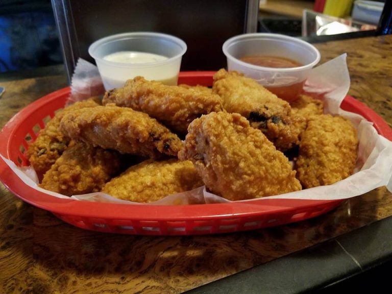 southway pub bar grill marshfield chicken wings 768x576