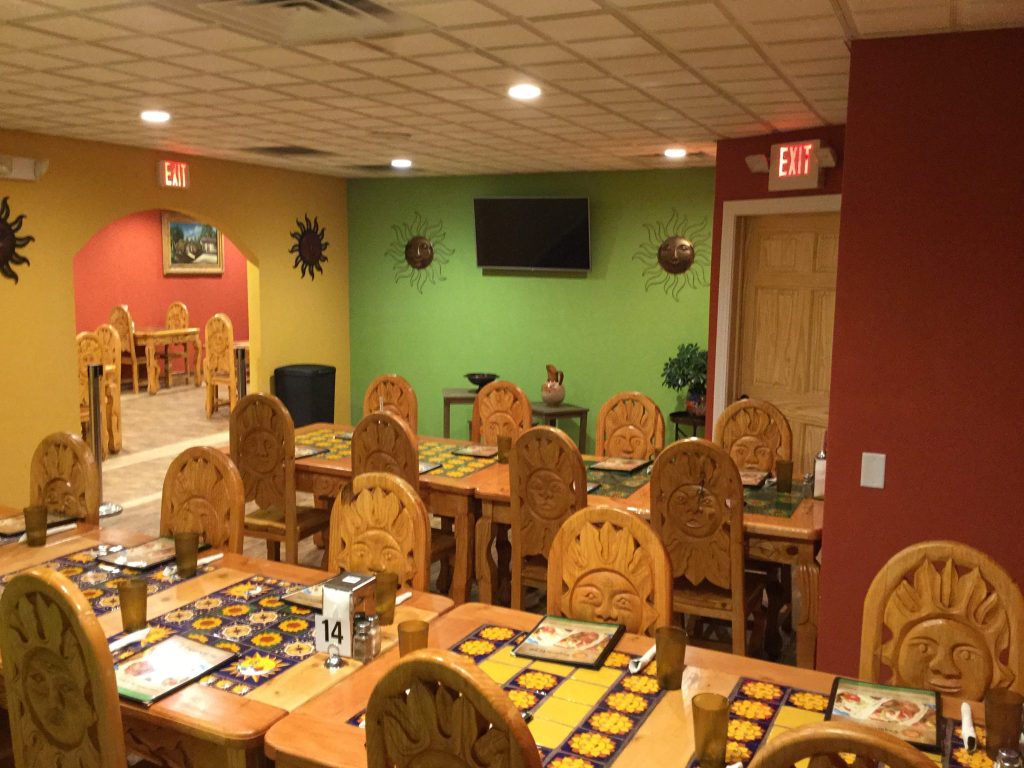 taqueria el sol interior seating 1024x768